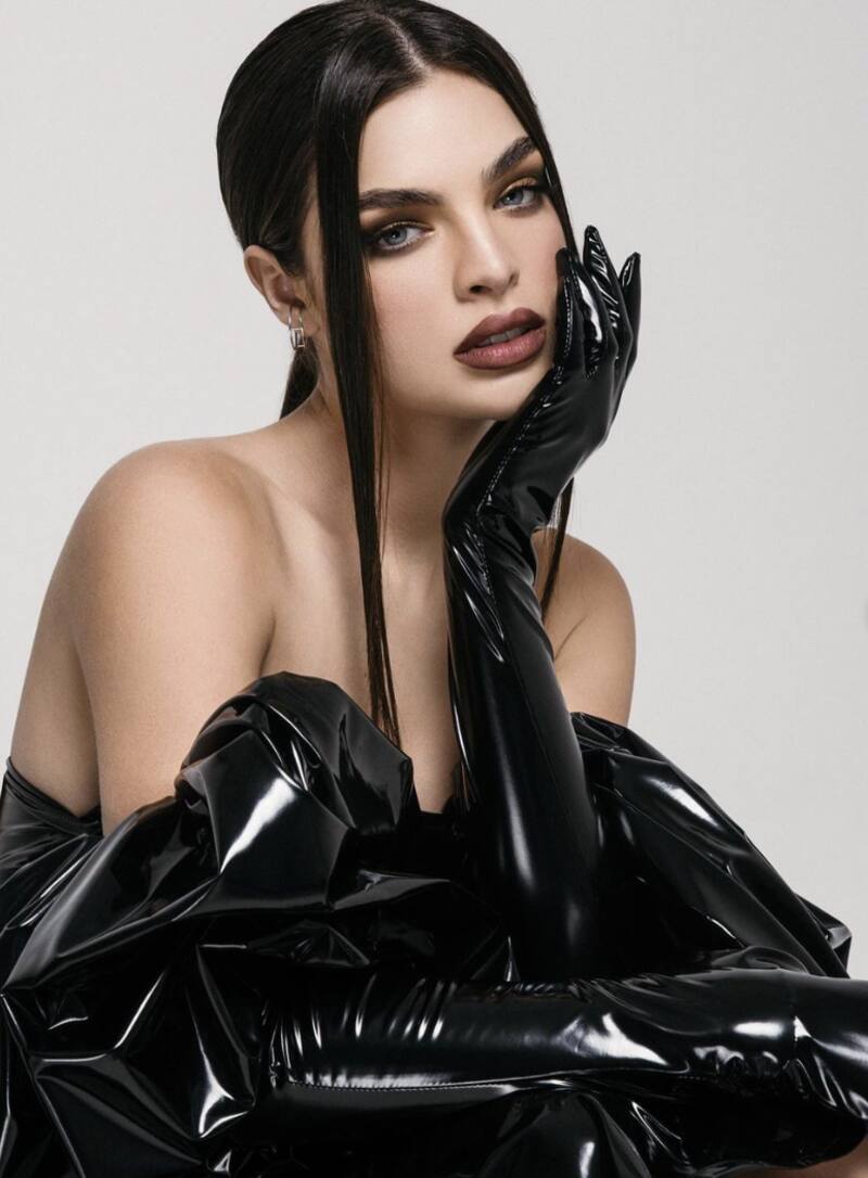 Nadia Ferreira posa como Merlina - Créditos: Instagram