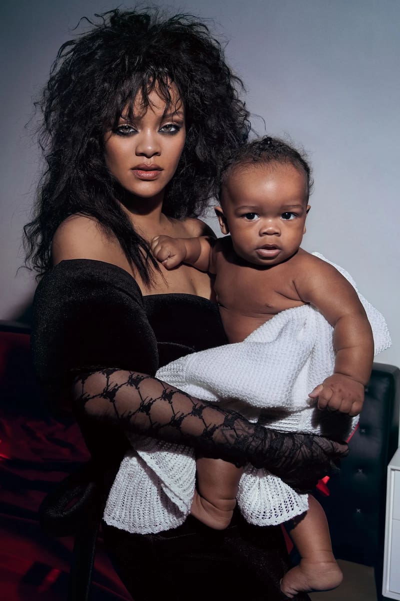 Rihanna se robó las miradas en una sorpresiva imagen junto a su familia - Créditos: Instagram