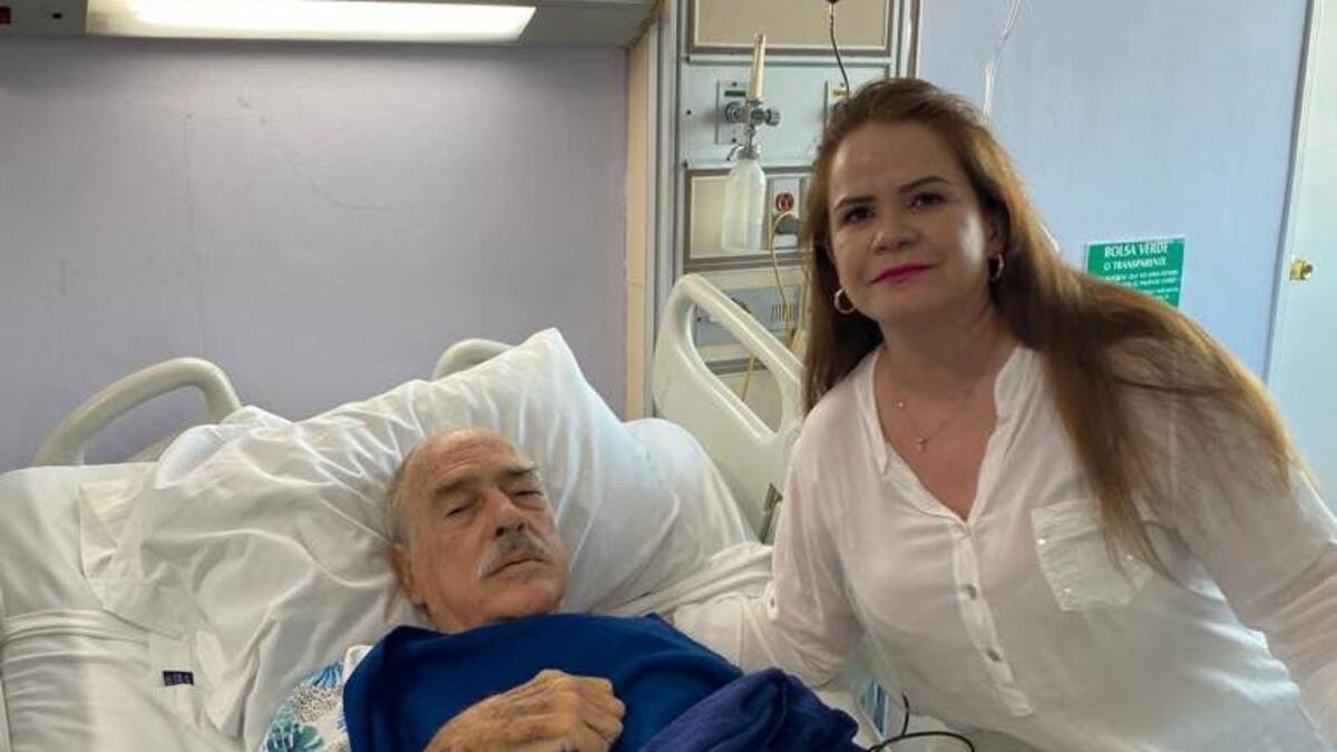 En camilla, Andrés García fue llevado a vender sus bienes, acusa un ex trabajador