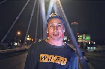 Youtuber uruguayo en estado grave tras caer de un tercer piso