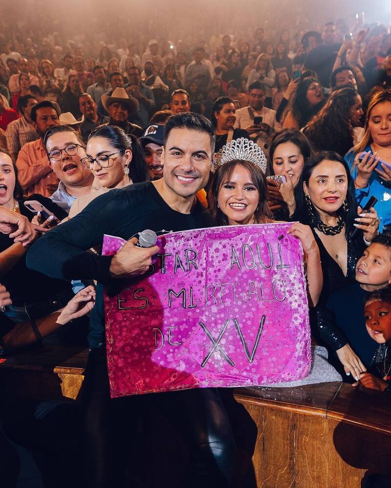 Carlos Rivera recibió un lindo detalle de sus fans - Créditos: Instagram