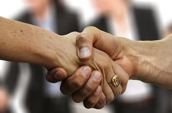 Esto es lo que dice la fuerza de agarre de tu mano sobre su salud