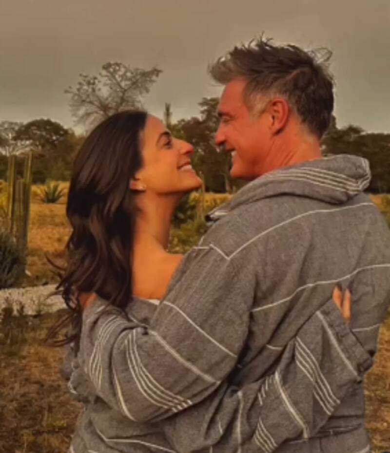 Juan Soler y Paulina Mercado sellaron su historia de amor al estilo de JLo y Ben Affleck - Créditos: Instagram