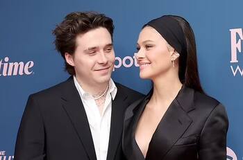 Brooklyn Beckham y Nicola Peltz se robarn las miradas en la alfombra roja con looks combinados