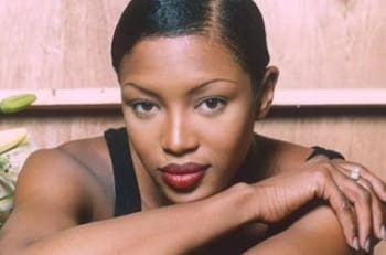 Naomi Campbell posa por primera vez junto a su hija