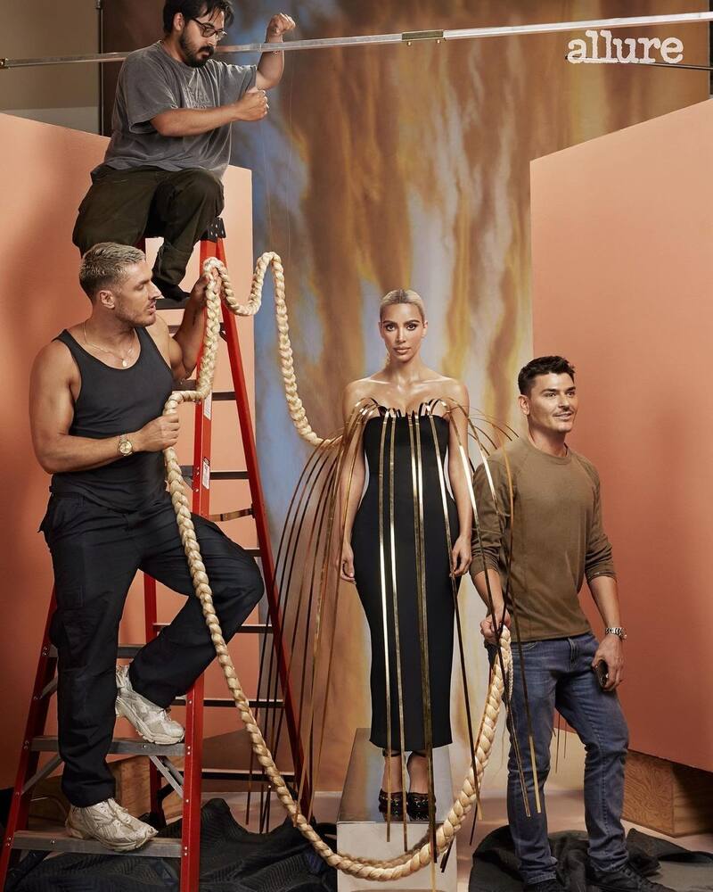 Kim Kardashian compartió el detrás de cámaras de su portada de revista - Créditos: Kim Kardashian