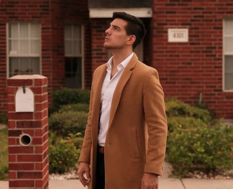 Vadhir Derbez revela su experiencia al trabajar al lado de Bruce Willis - Créditos: Instagram