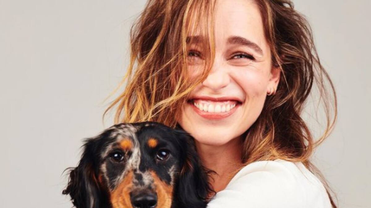 Emilia Clarke confiesa que tiene parte de su cerebro dañado y que no puede usar