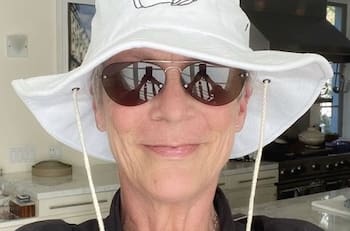 Ganadora del Óscar Jamie Lee Curtis orgullosa de que Karol G denuncie a revista que la manipuló