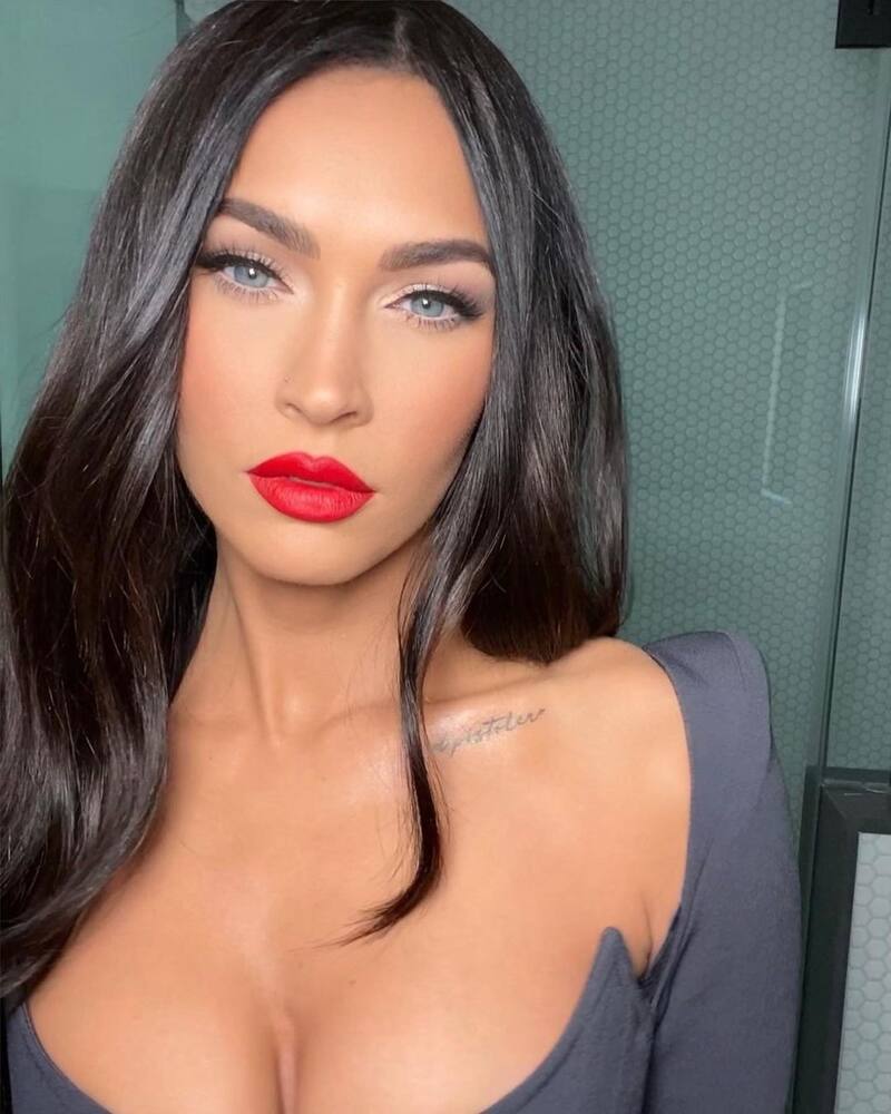 Megan Fox dejó de lado su cabello oscuro para usar una tendencia de 2023 - Créditos: Instagram