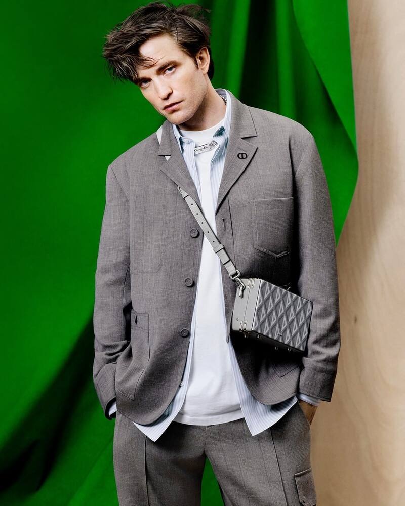 Roberto Pattinson causó revuelo por aparecer con una falda - Créditos: Instagram