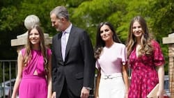 El arriesgado mono fucsia cruzado con el cual la infanta Sofía hizo su confirmación