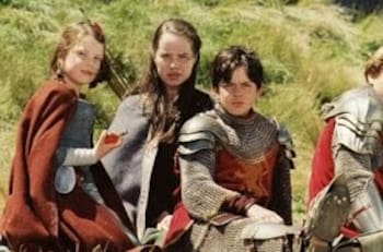 Actriz de ‘Las Crónicas de Narnia’ a punto de morir por una infección carnívora