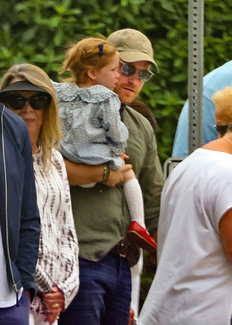 El príncipe Harry y Lilibet celebraron el 4 de julio en el vecindario de Montecito.
