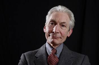 The Rolling Stones rinden homenaje a Watts en su nuevo video