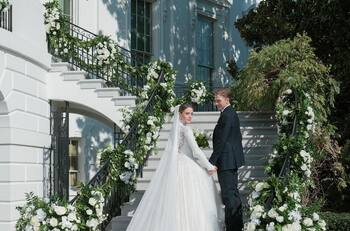Nieta de Joe Biden deslumbra en la Casa Blanca con espectacular boda y vestido