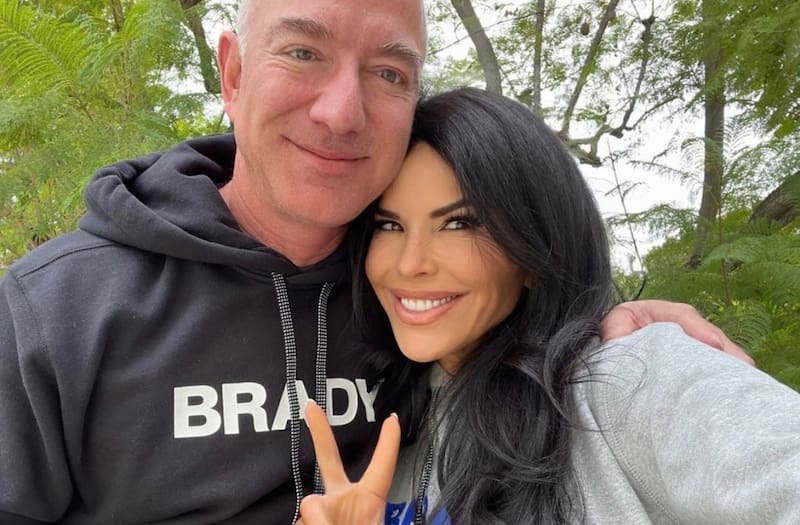Jeff Bezos y su novia, Lauren Sanchez están comprometidos después de casi cinco años de noviazgo - Créditos: Instagram
