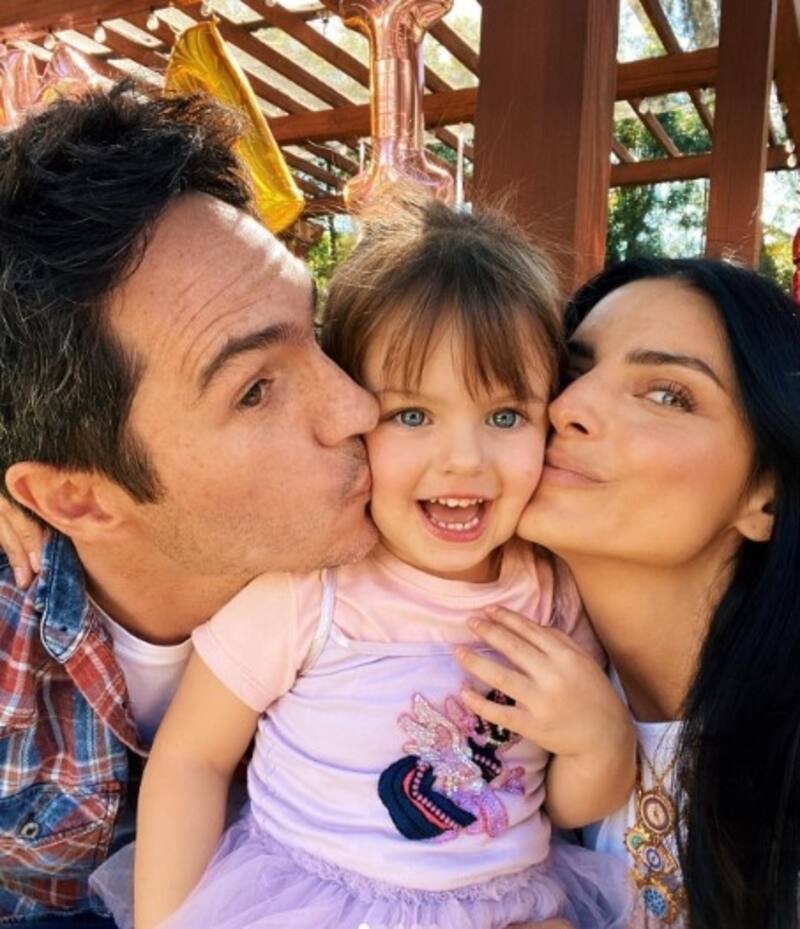 Aislinn Derbez y Mauricio Ochmann juntos de nuevo por su hija Kai - Créditos: Instagram