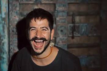 El estilo auténtico de Camilo para anunciar que está libre de Covid-19