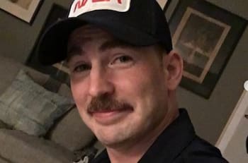 Chris Evans y su novia son vistos por primera vez en una cita romántica