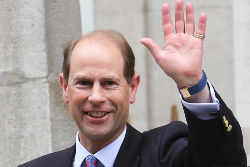 El nuevo duque de Edimburgo no saluda de mano a sus seguidores. - Créditos: Instagram