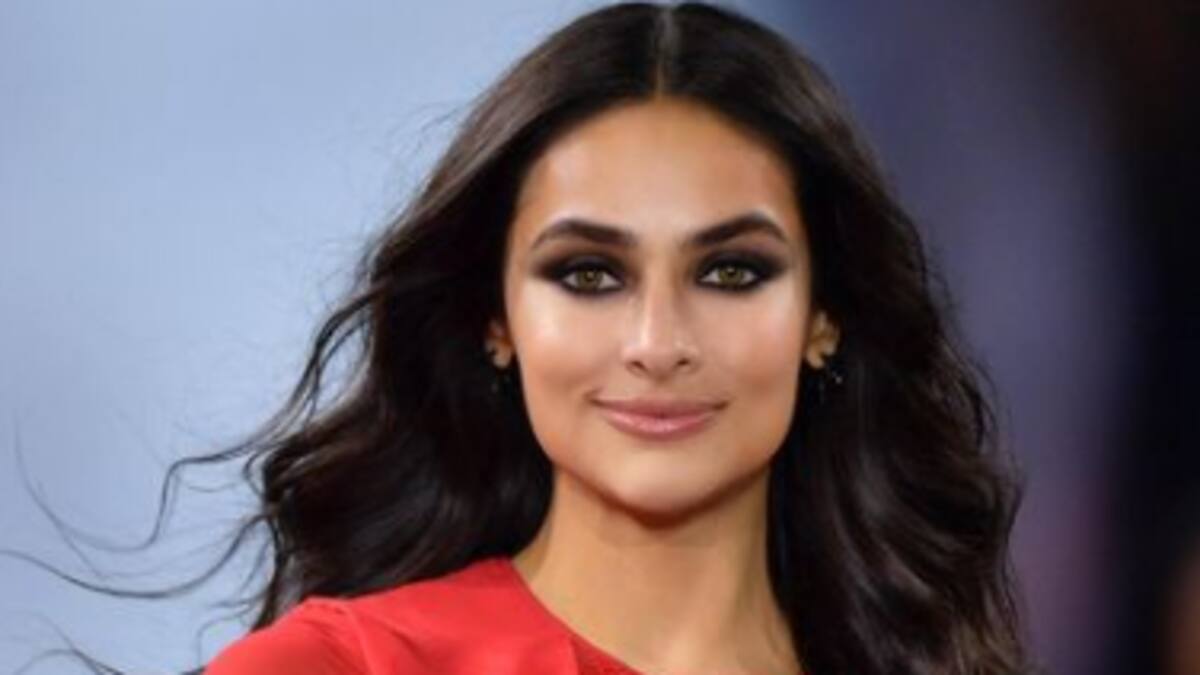 Renata Notni desfila en París y Diego Boneta le dedica un video en redes