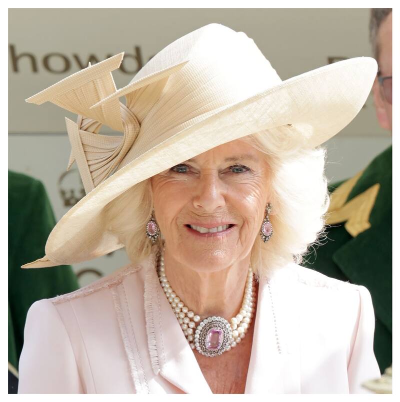 La reina Camila fue vista con su ex esposo.