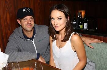 Olivia Wilde y Jason Sudeikis se unen para desmentir embarazosos dichos de su ex niñera