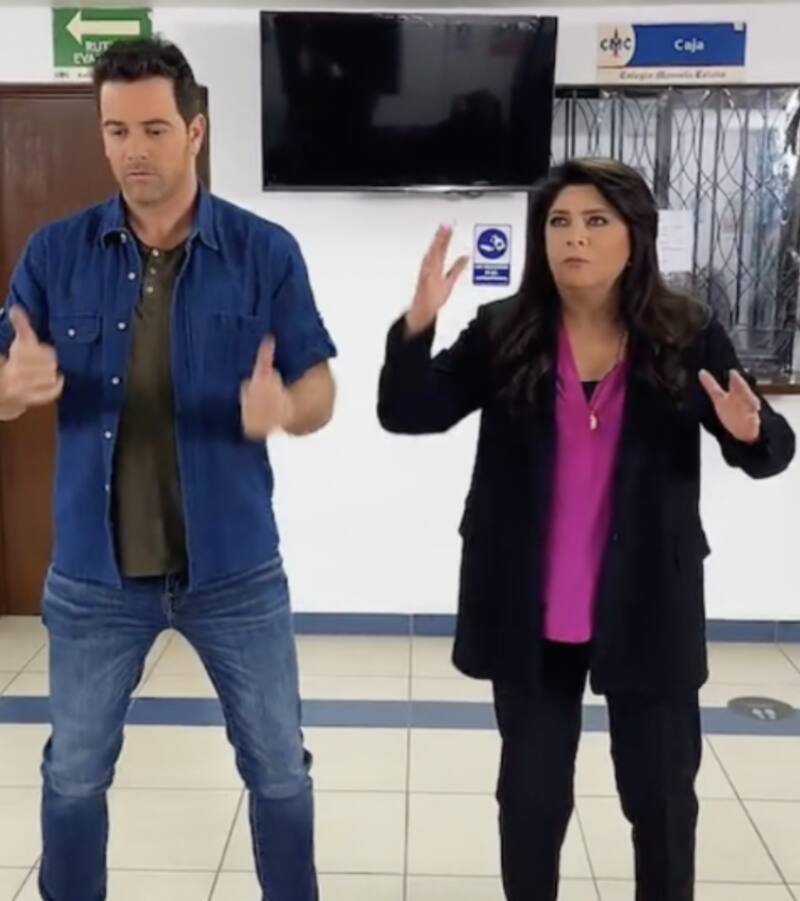 Victoria Ruffo impacta bailando como Shakira - Créditos: Tik Tok