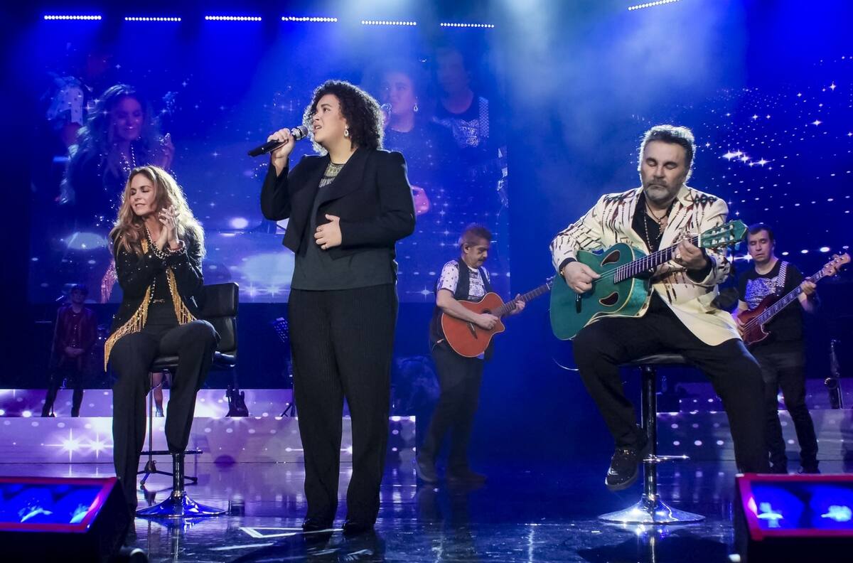 Lucerito Mijares se convierte en la estrella de un concierto en el que no figuran sus famosos papás