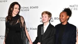 Shiloh y Zahara Jolie-Pitt se recortan el cabello para apoyar a su madre Angelina Jolie