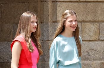 Leonor y Sofía confirman su inteligencia y conocimientos para superar examen y matricularse en Gales