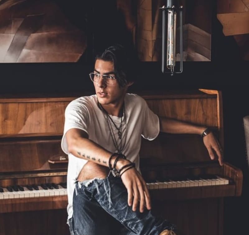 Así es el hijo de Ingrid Coronado y Charly que es un talentoso modelo - Créditos: Instagram