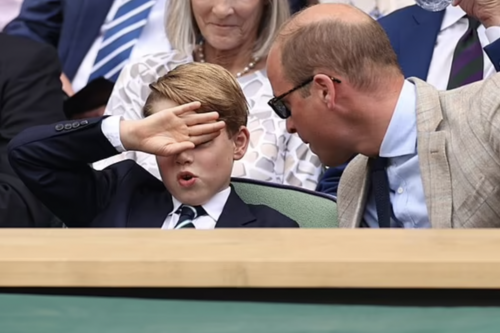 Al príncipe George casi se le cae el trofeo de Wimbledon