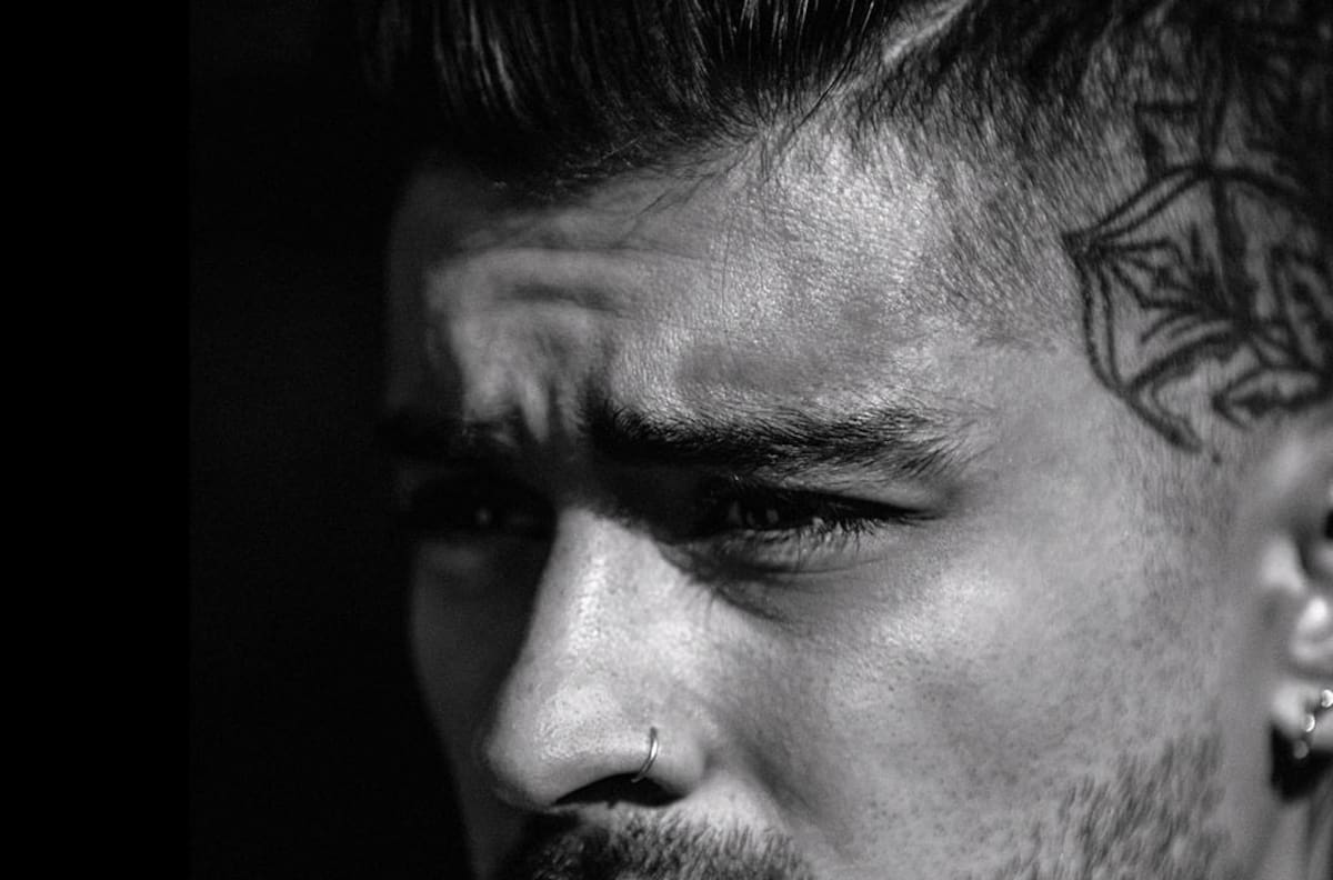 Ya hay consecuencias en los actos de Zayn Malik, rescinde la disquera su contrato
