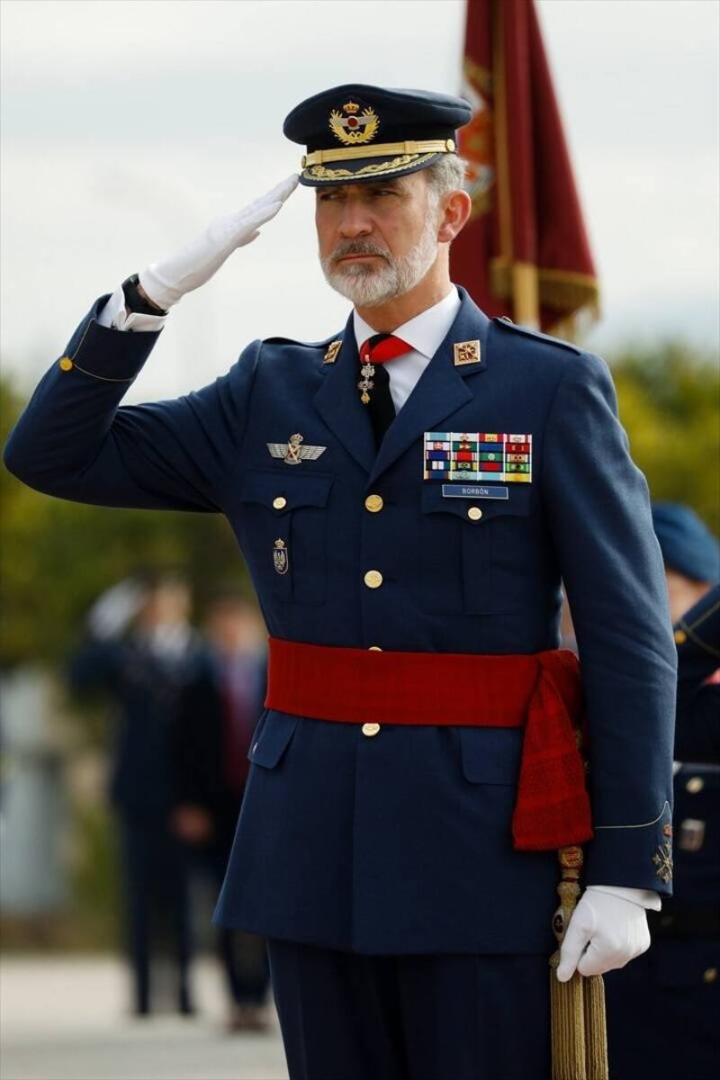 El esposo de la reina Letizia padece de onicofagia, una condición que lo incentiva a no mostrar sus manos. - Créditos: Instagram