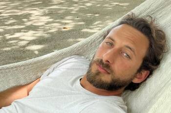 Pese a ser todo un galán, Sebastián Zurita tiene que recurrir a esta medida para conocer chicas