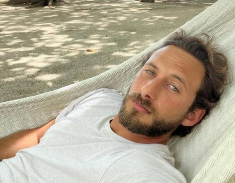 Tras una experiencia con amigos, Sebastián Zurita recurre a las apps de citas para conocer chicas - Créditos: Instagram