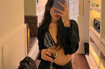 Danna Paola reaparece muy radiante para terminar especulaciones de hospitalización