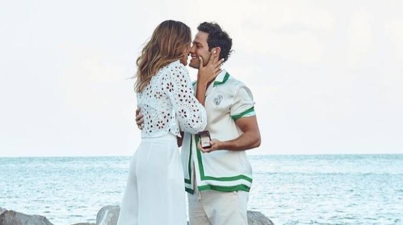 "Ella no se lo esperaba y su reacción fue hermosa", dijo Coronel sobre su propuesta matrimonial a Ospina - Créditos: Instagram