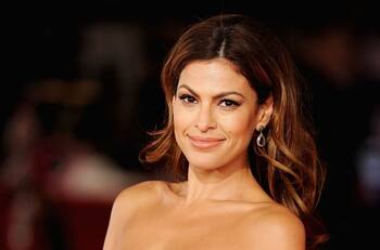 Eva Mendes criticó a quienes aseguran que dejó la actuación