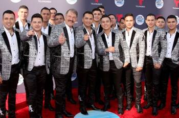 Ellos son los jóvenes vocalistas que se integran a La Arrolladora Banda El Limón