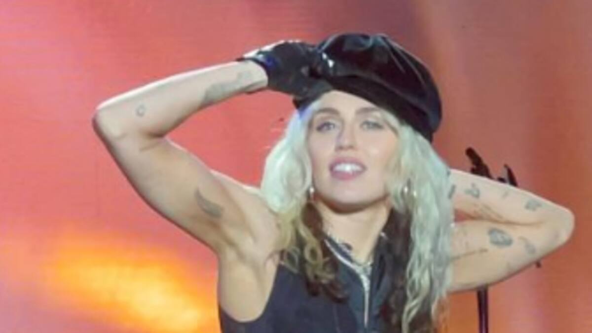 Miley Cyrus sufrió un ataque de ansiedad en pleno concierto