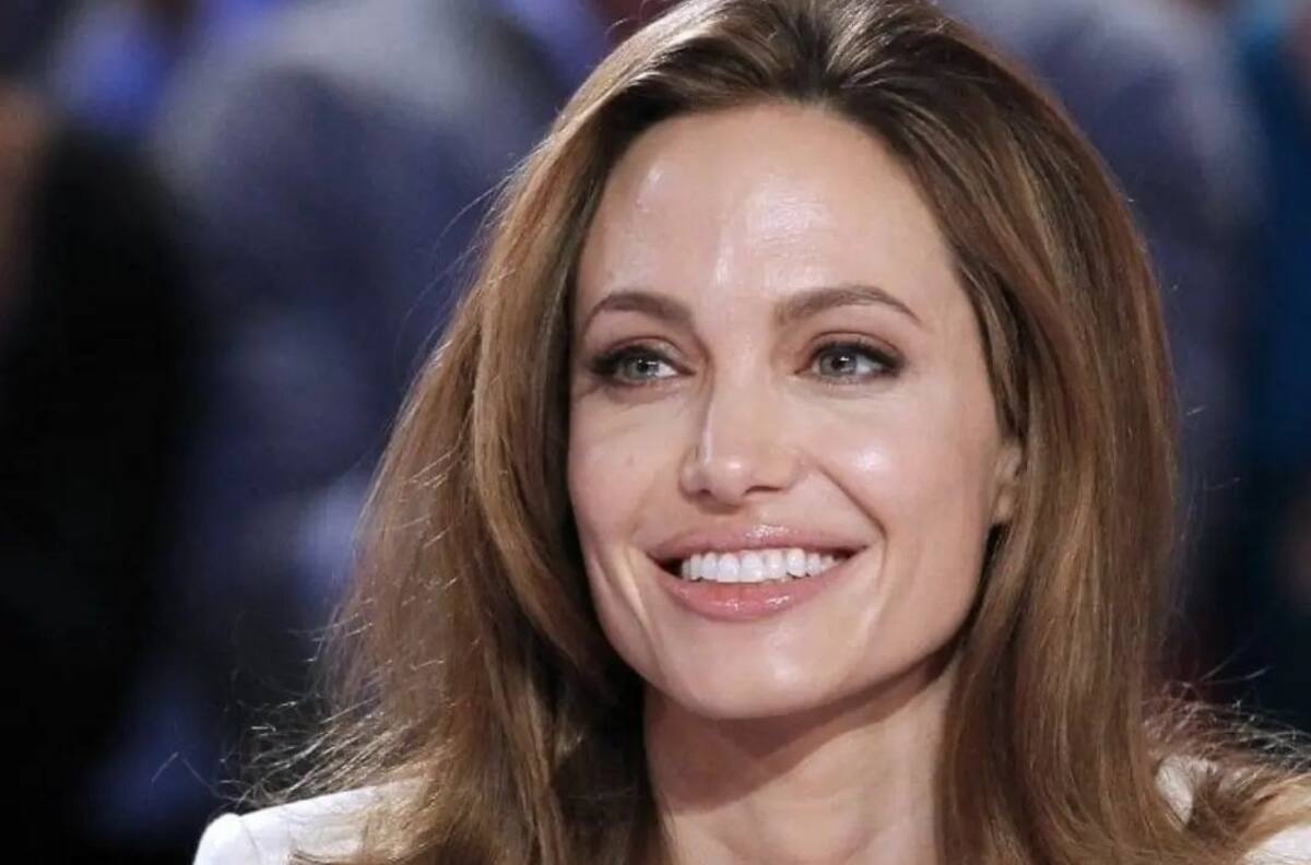 Angelina Jolie viaja con el hijo que reniega de sus famosos apellidos a México