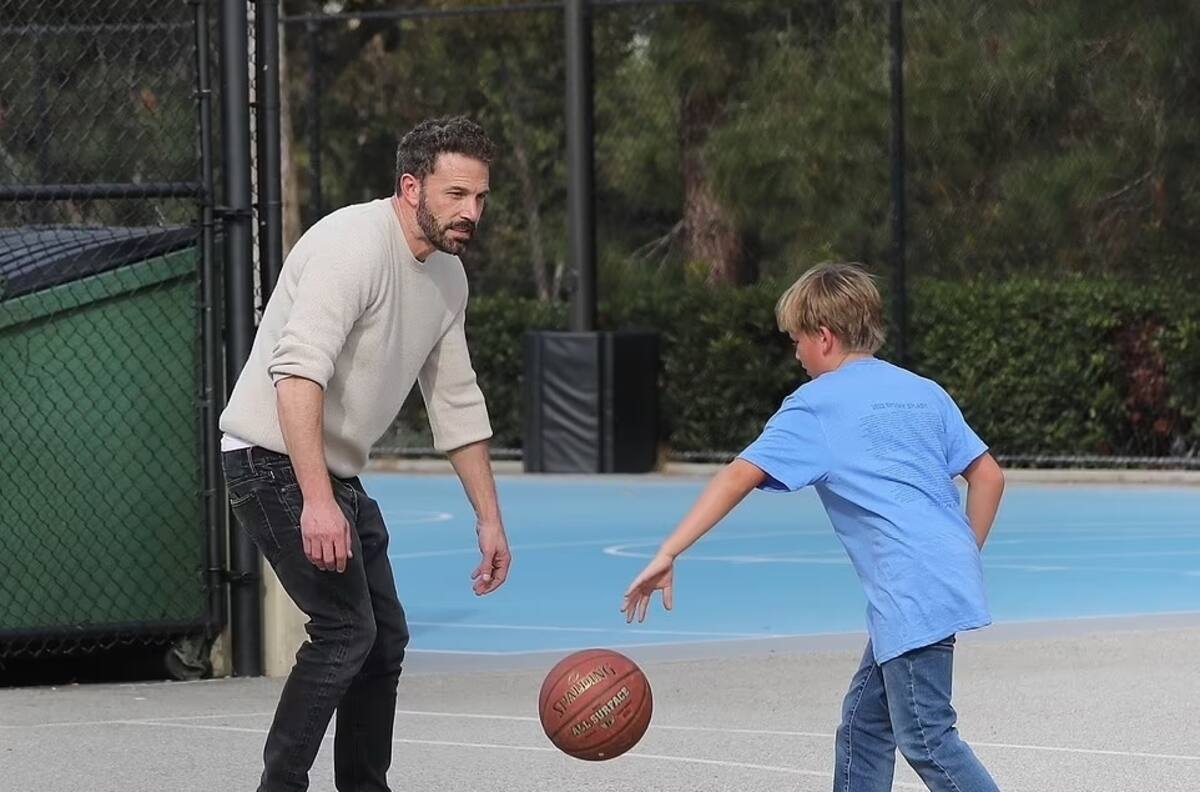 Ben Affleck comparte sus conocimientos en uno de sus deportes favoritos con su hijo Samuel