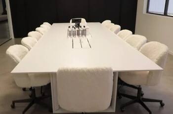 Así son las lujosas oficinas que pertenecen a Kylie Jenner