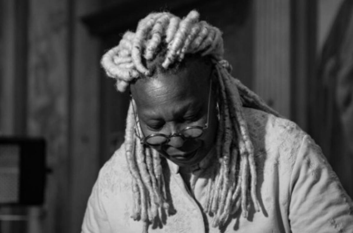 "El holocausto no se trata de raza"; Whoopi Goldberg se disculpa por sus declaraciones