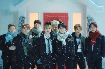 Stray Kids, los mejores ayudantes de Santa con su sencillo navideño 'Christmas EveL'