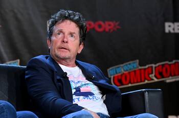 Hijas de Michael J. Fox orientan su vida profesional para curar el mal que afecta a su padre