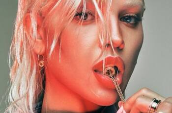 ¡Cómo camaleón! Eiza González deja sin palabras al protagonizar una de sus mejores portadas